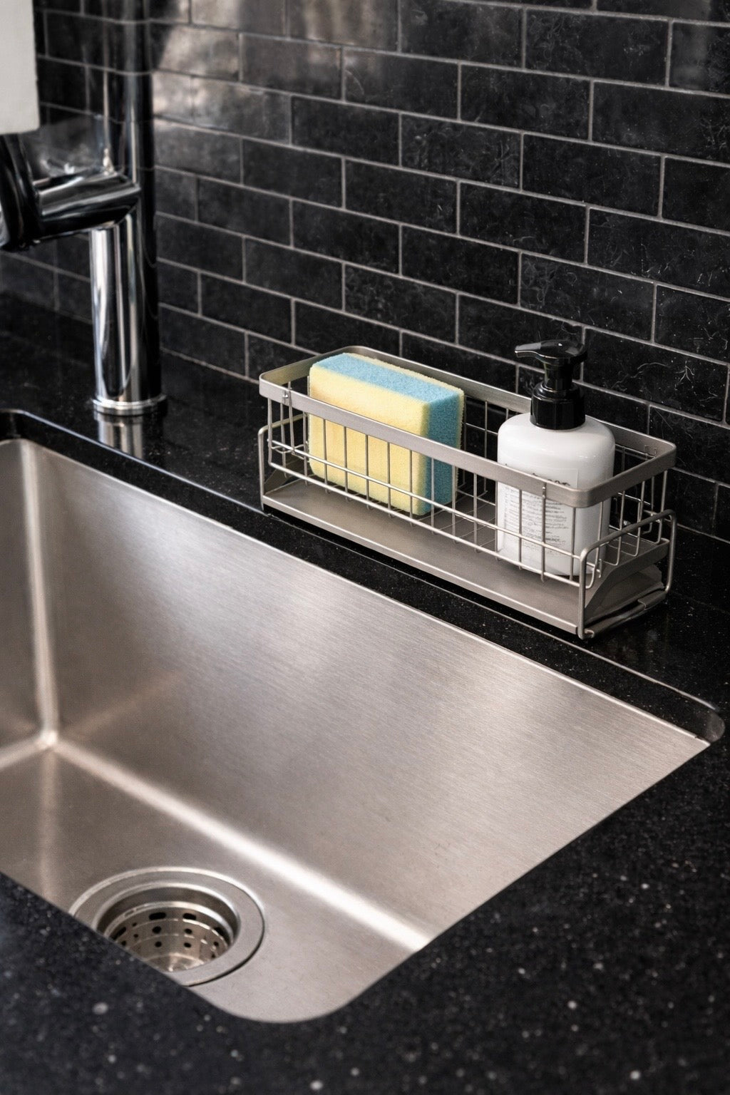 Organisateur d'Évier en Acier Inoxydable avec Drainage – Support Éponge et Distributeur | Domus Clara